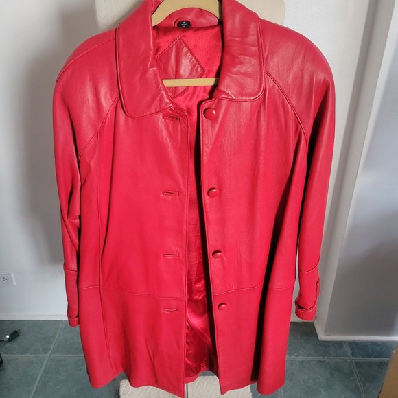 Bright Red Women’s Leather Coat – Size M - Picture 6 of 16